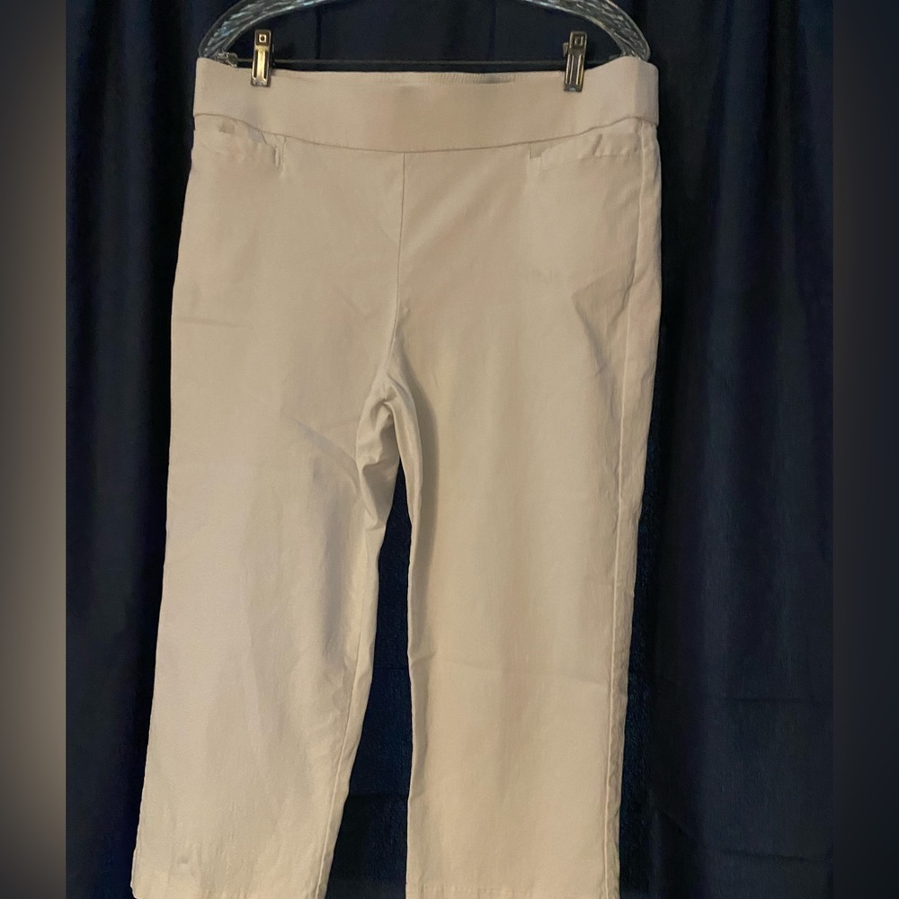 Coral Bay white capris